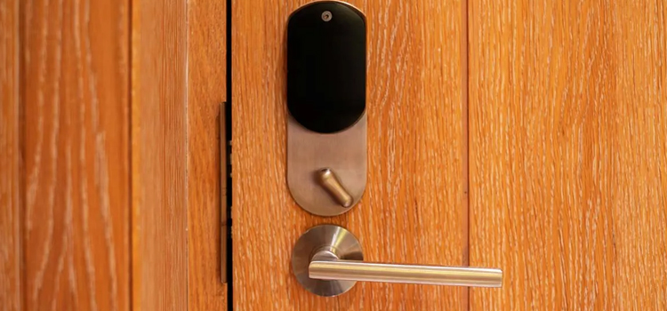 Automatic Locking Door Knob Fremont
